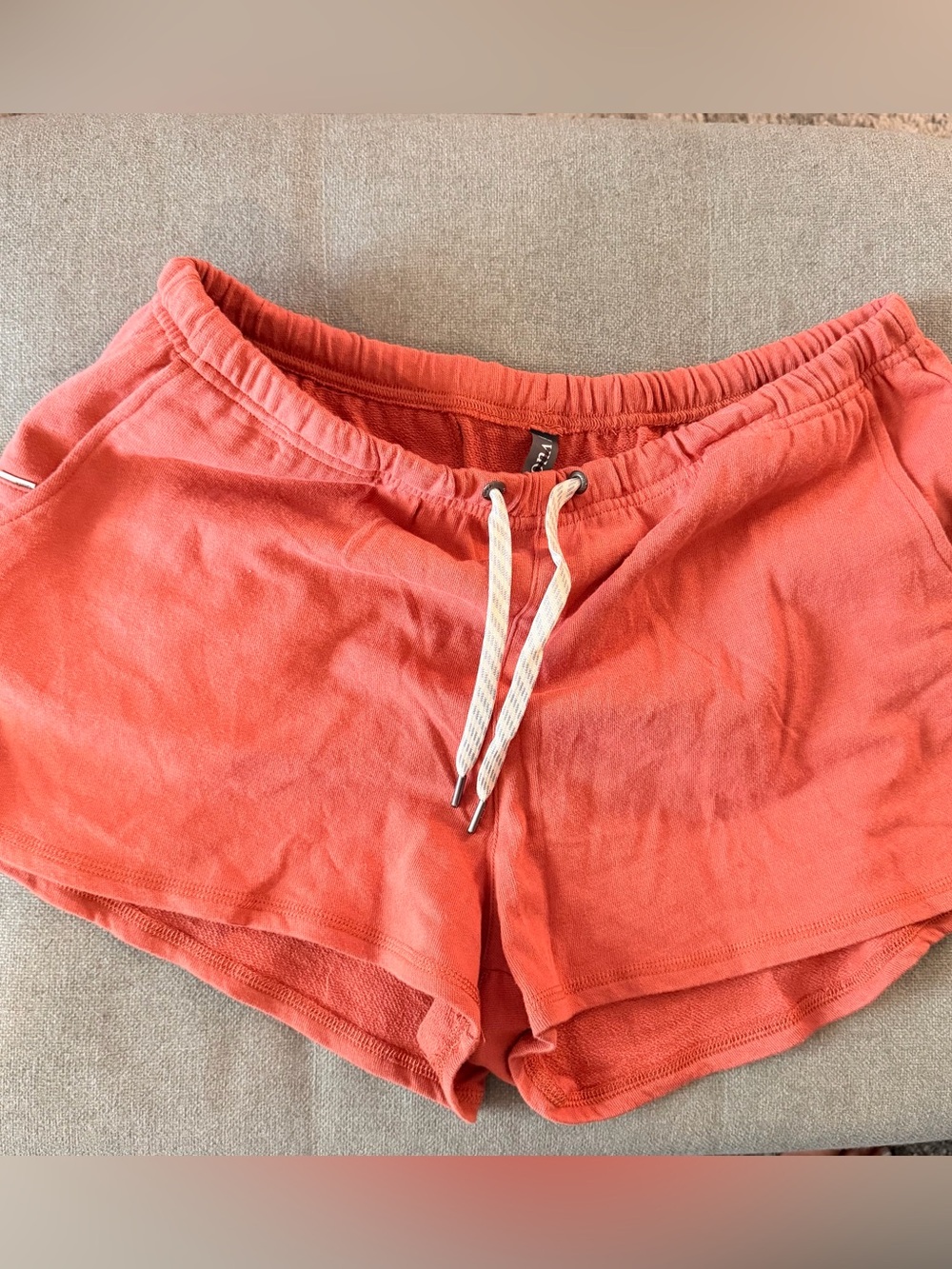 Vuori athletic sunnyside Shorts cinnamon women’s size large